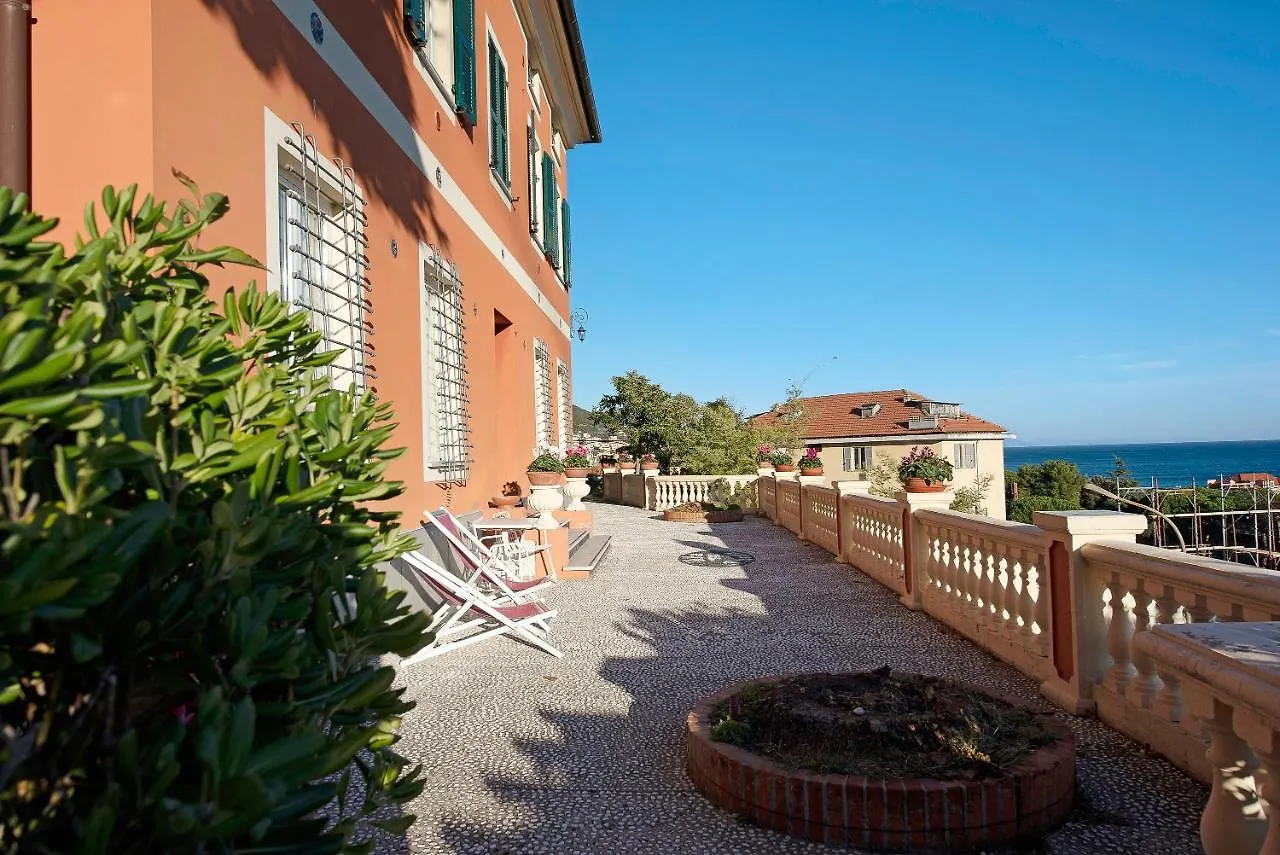 Trilocale In Villa Vista Mare Apt 3 Varazze Ιταλία