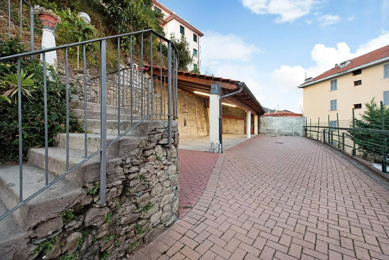 Trilocale In Villa Vista Mare Apt 3 Varazze